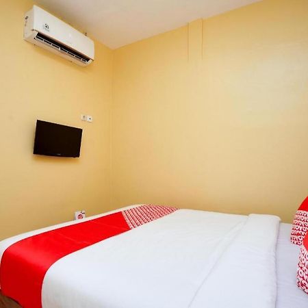 โอโย 2656 อัซ ซาห์รา เรสซิเดนซ์ ชาเรียะห์ Hotel สุราบายา ภายนอก รูปภาพ
