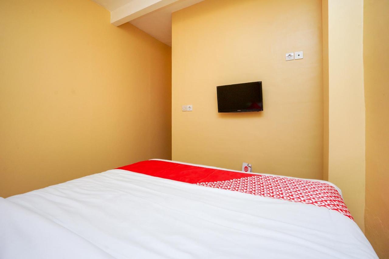โอโย 2656 อัซ ซาห์รา เรสซิเดนซ์ ชาเรียะห์ Hotel สุราบายา ภายนอก รูปภาพ