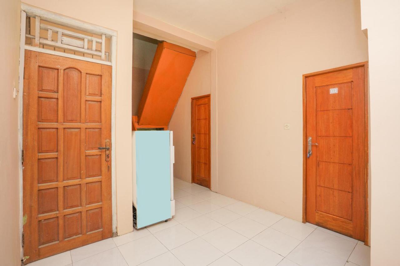 โอโย 2656 อัซ ซาห์รา เรสซิเดนซ์ ชาเรียะห์ Hotel สุราบายา ภายนอก รูปภาพ