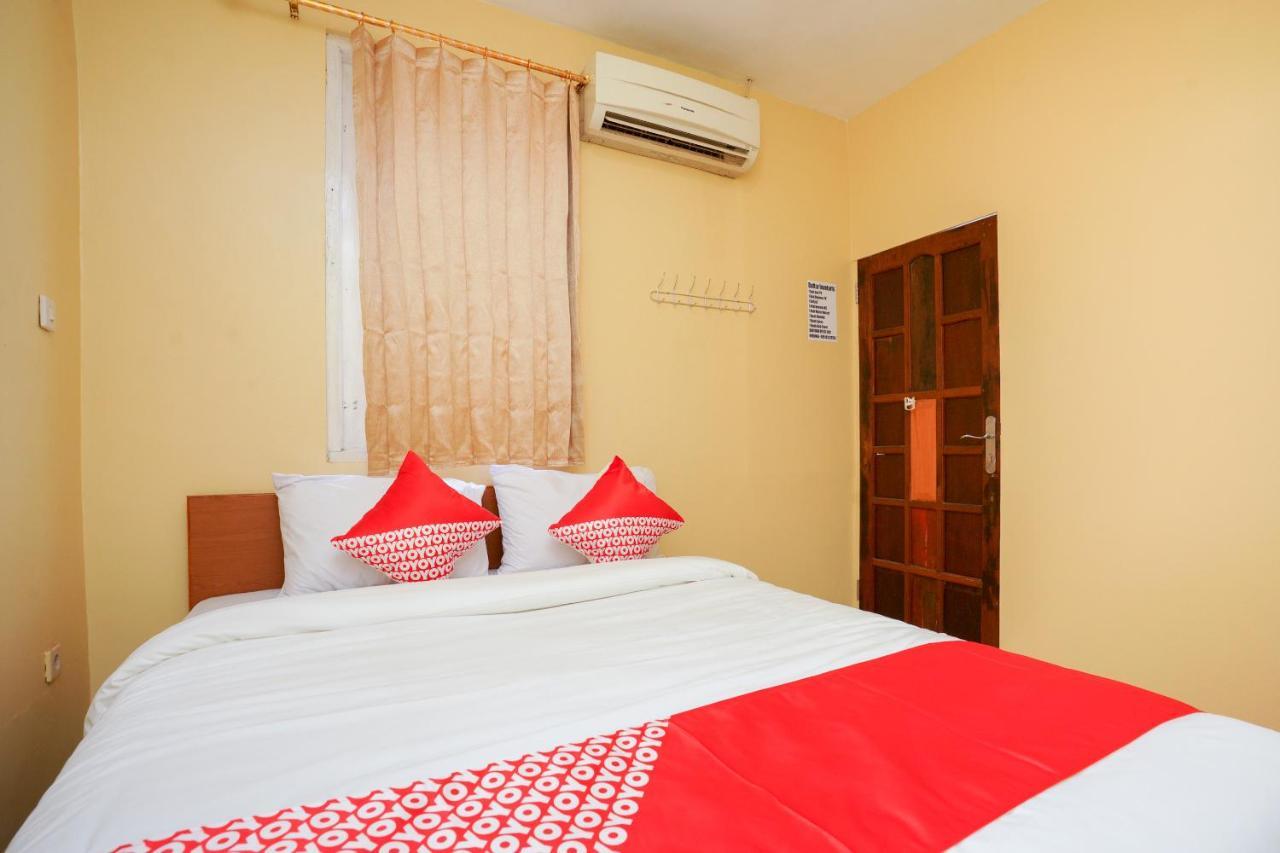 โอโย 2656 อัซ ซาห์รา เรสซิเดนซ์ ชาเรียะห์ Hotel สุราบายา ภายนอก รูปภาพ