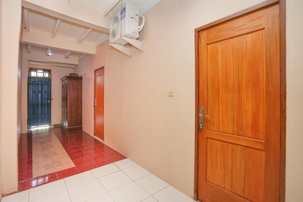 โอโย 2656 อัซ ซาห์รา เรสซิเดนซ์ ชาเรียะห์ Hotel สุราบายา ภายนอก รูปภาพ