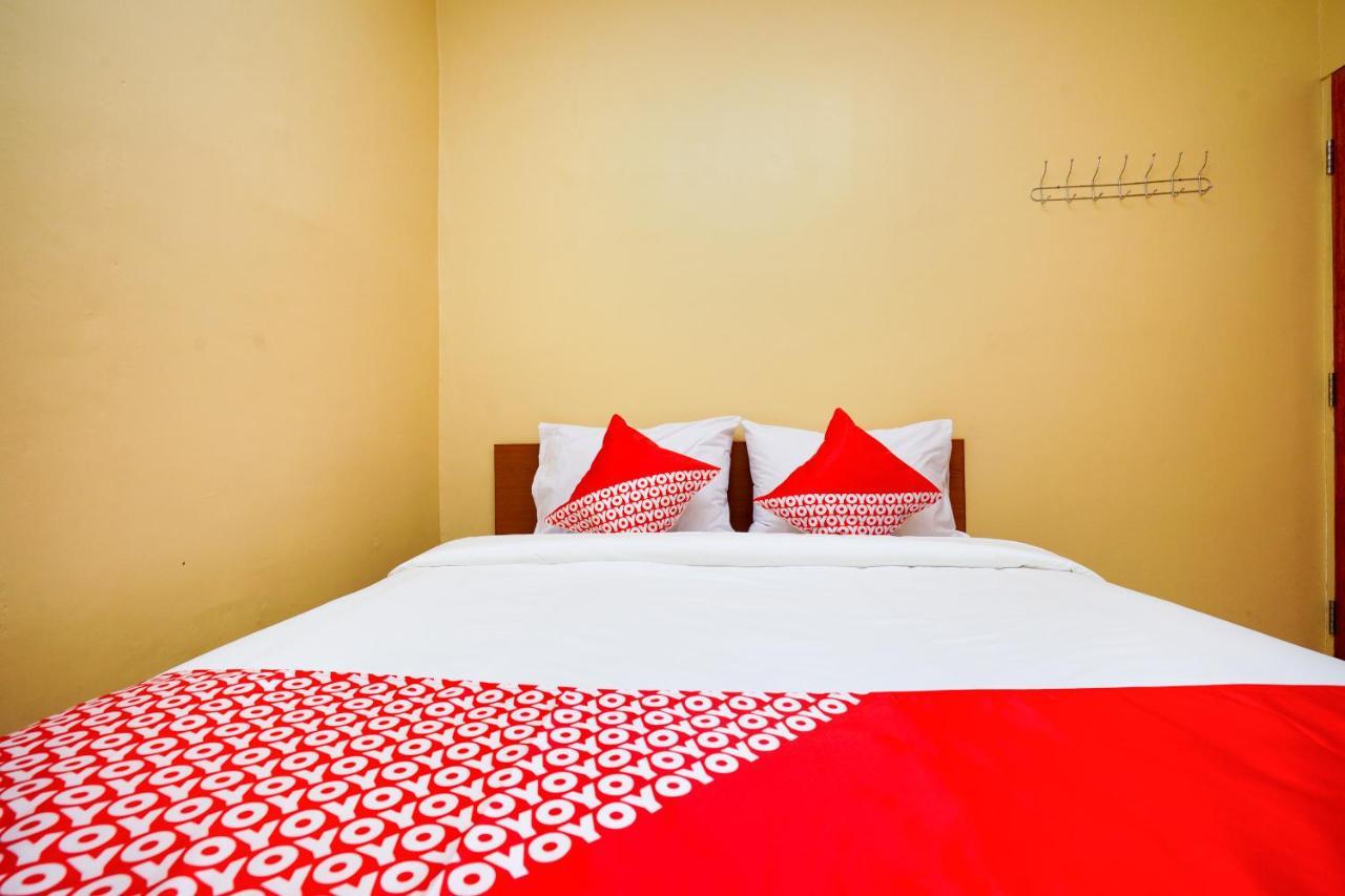 โอโย 2656 อัซ ซาห์รา เรสซิเดนซ์ ชาเรียะห์ Hotel สุราบายา ภายนอก รูปภาพ